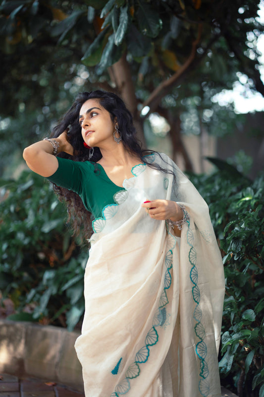 Jhinuk Chikankari Saree