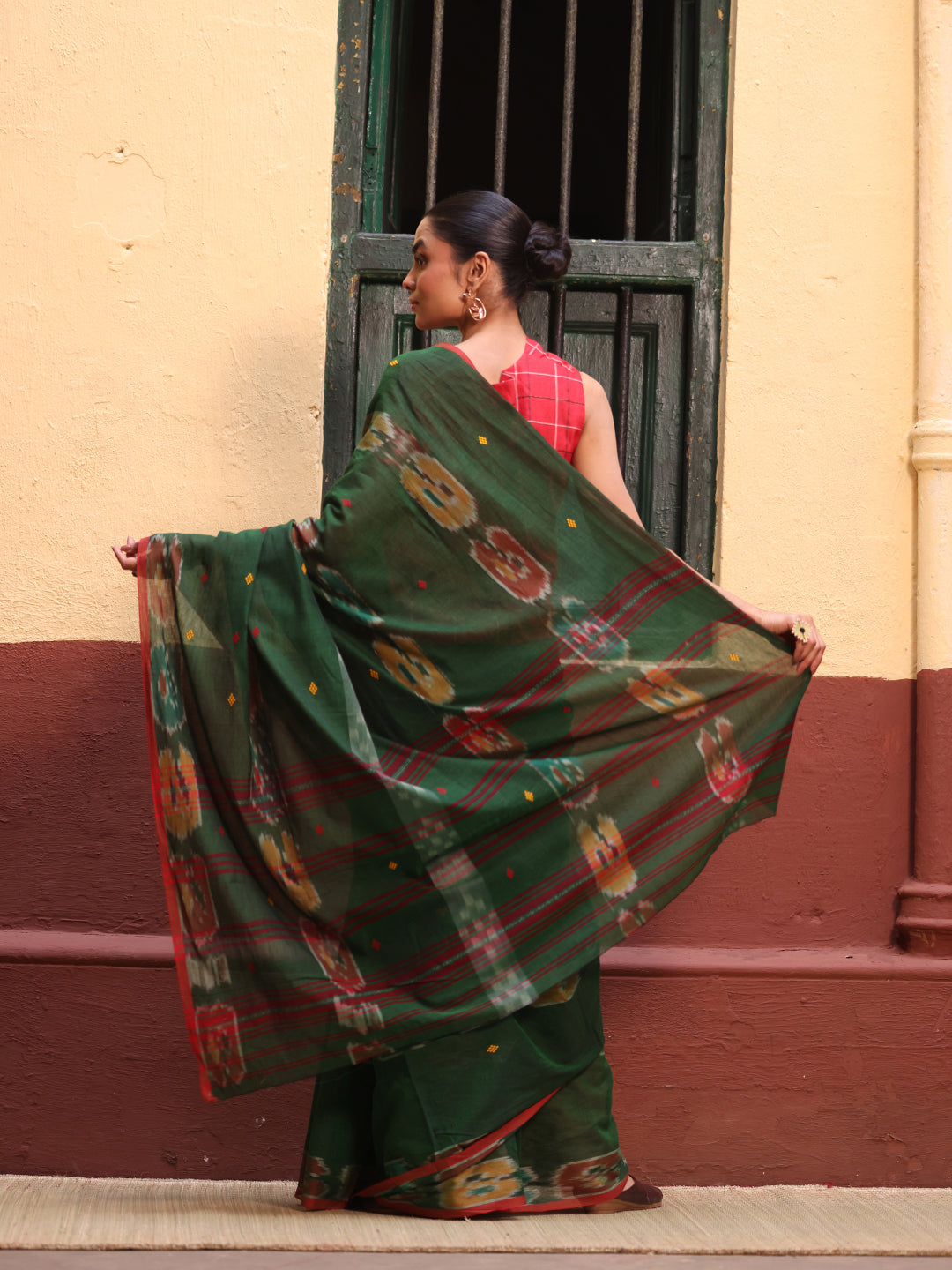 Aranya taant saree