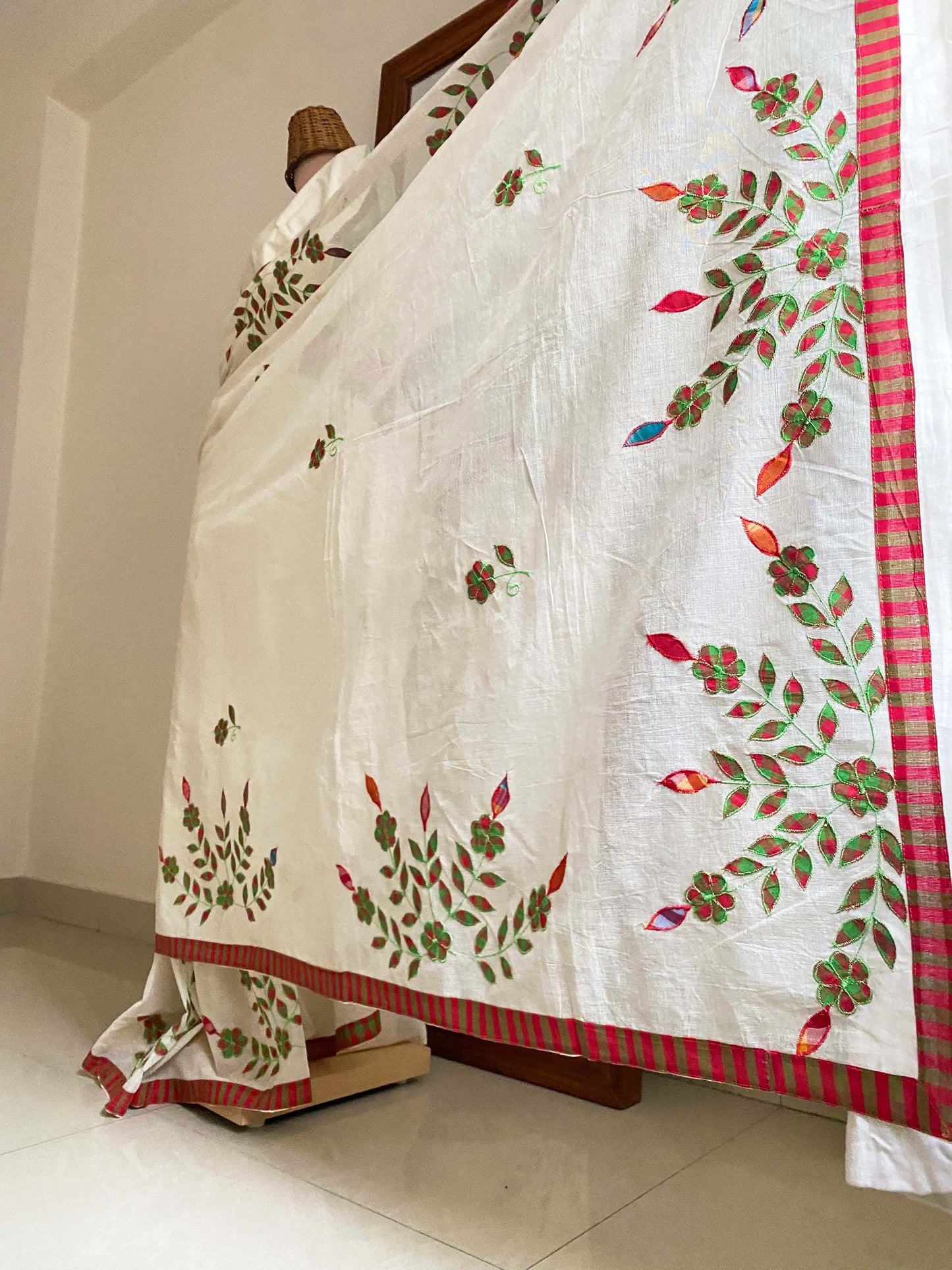 Jhini Applique saree