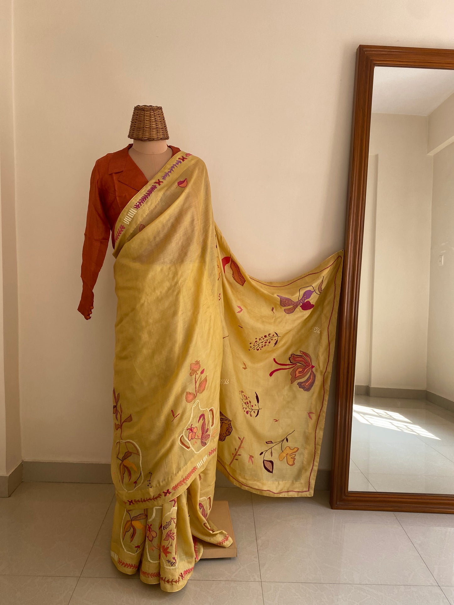 Vaso di fiori Kantha saree